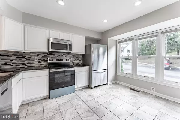 Springfield, VA 22153,8498 LAUREL OAK DR