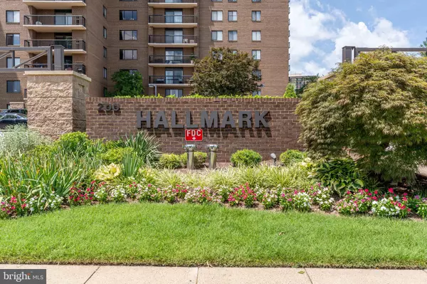 200 N PICKETT ST N #311, Alexandria, VA 22304