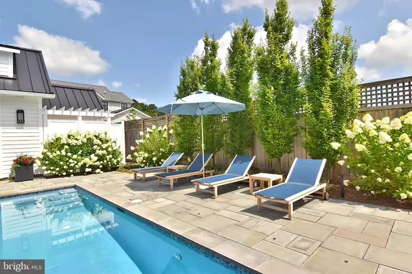 Lewes, DE 19958,422 BURTON AVE