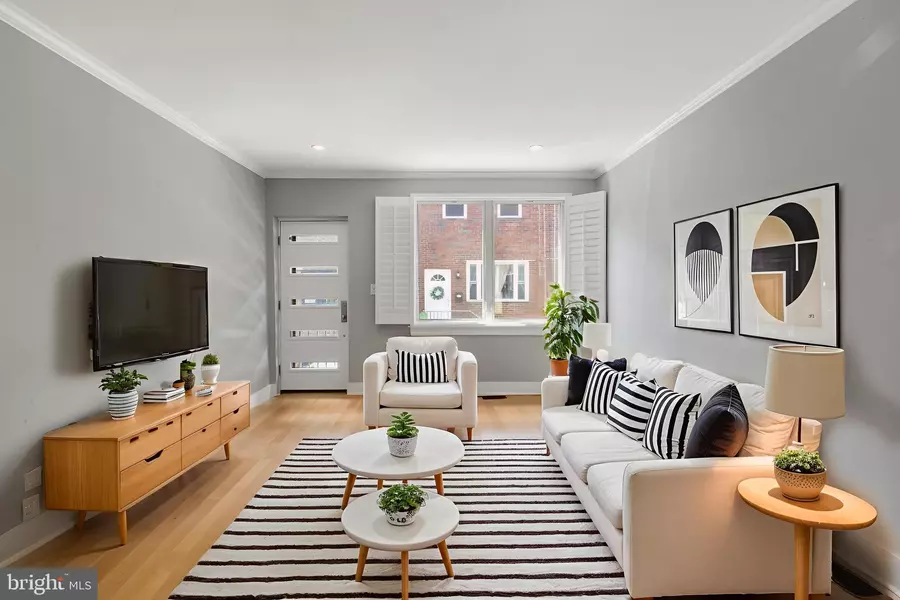 313 MERCY ST, Philadelphia, PA 19148