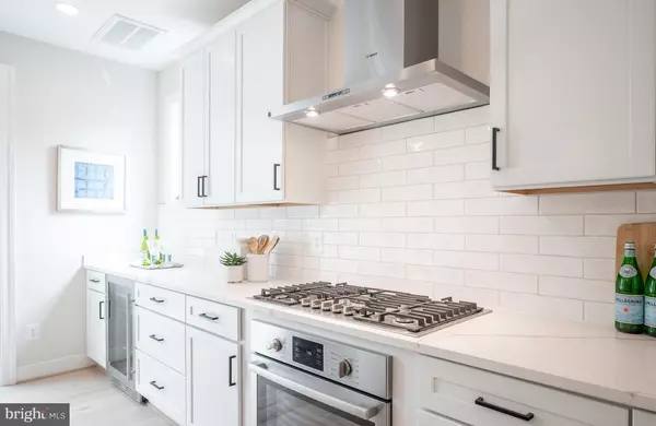 Arlington, VA 22205,2119 N HARRISON ST