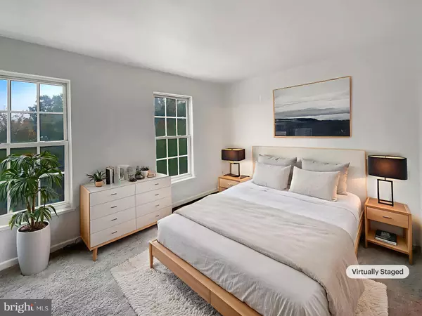 Sterling, VA 20164,45458 OAK TRAIL SQ