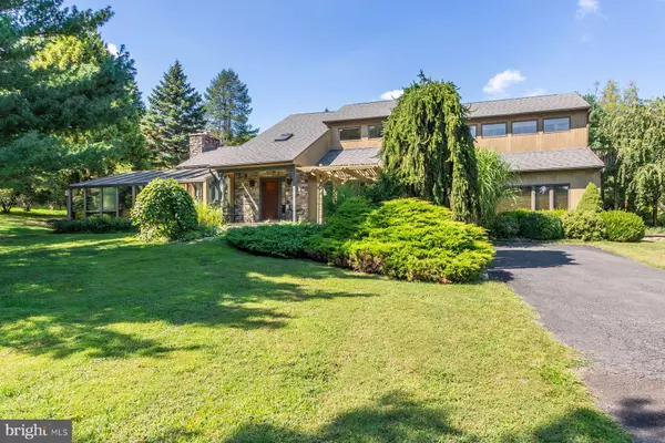 2511 HICKORY LN, Coopersburg, PA 18036