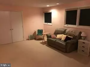 Kensington, MD 20895,9700 KENMORE DR #2