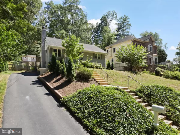 Annandale, VA 22003,7103 VALLEYCREST BLVD