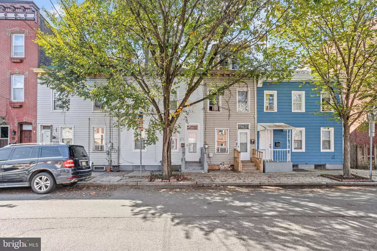 Trenton, NJ 08611,309 CENTRE ST