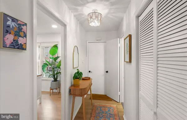 Reston, VA 20191,11961 HEATHCOTE CT