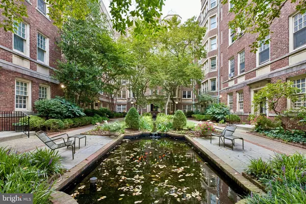 Philadelphia, PA 19143,4637 PINE ST #D311