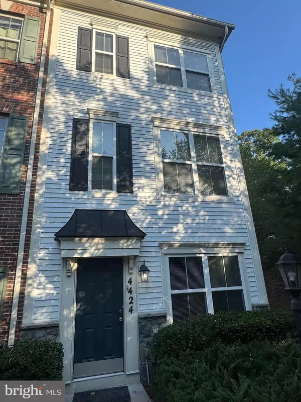 4424 POTOMAC HIGHLANDS CIR, Triangle, VA 22172