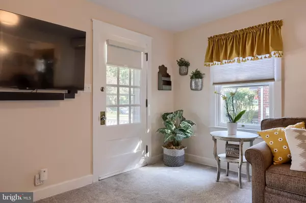 Lititz, PA 17543,34 E MARKET ST