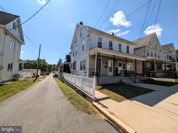 Lehighton, PA 18235,821 IRON ST