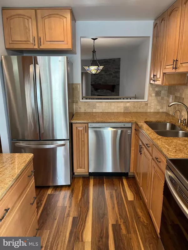 Alexandria, VA 22315,5905 SAINT GILES WAY