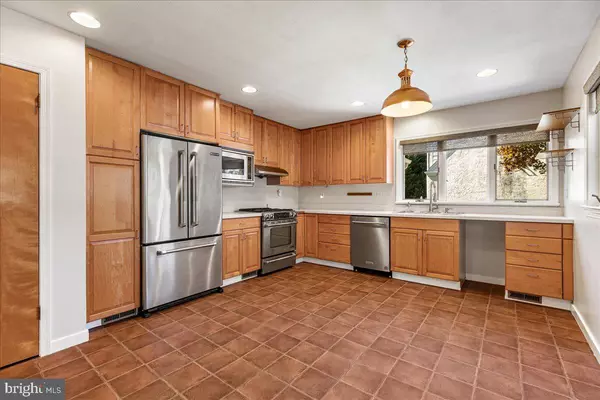 Lawrence Township, NJ 08648,701 PRESIDENT AVE