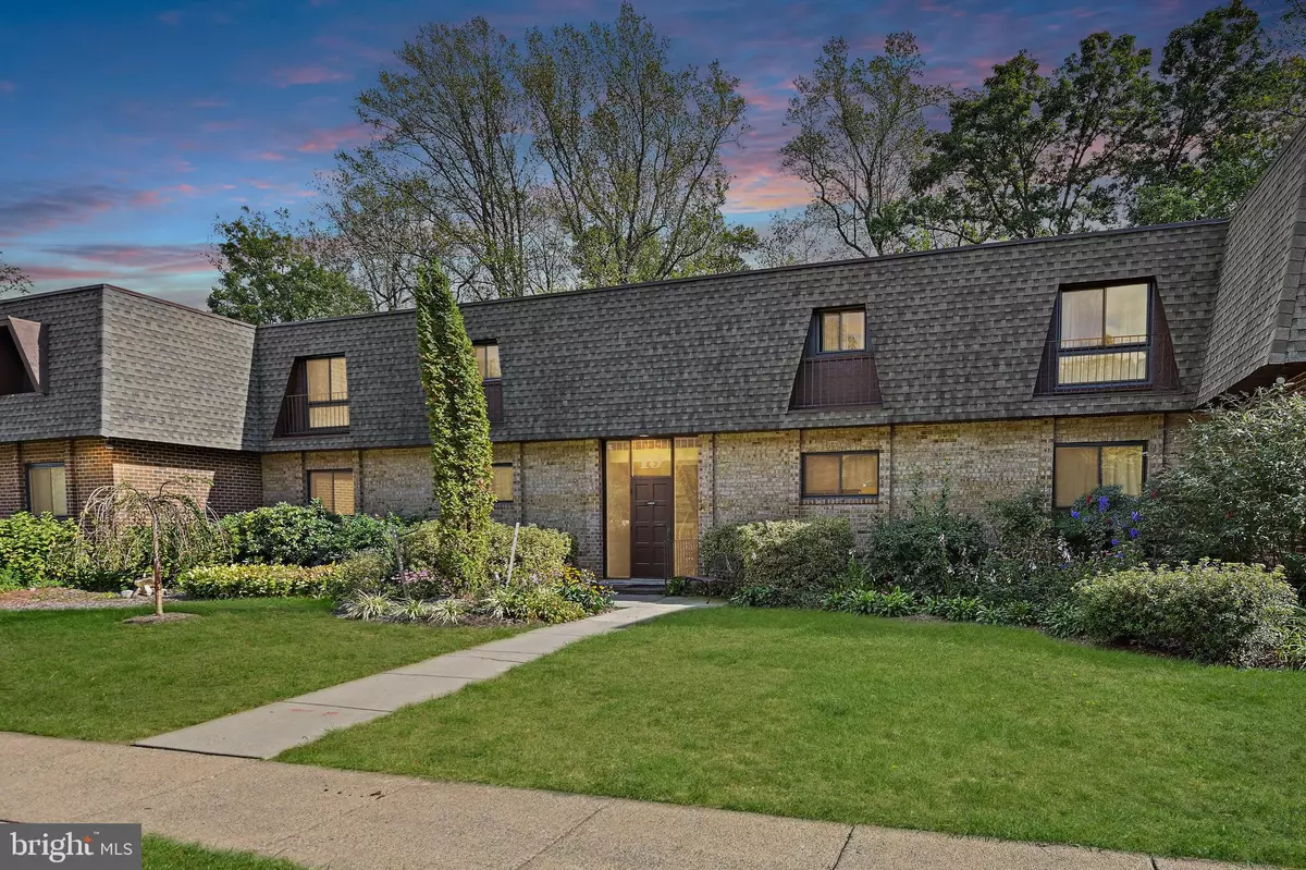 Reston, VA 20190,11619 VANTAGE HILL RD #1A