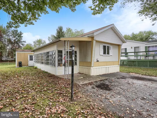 10 CYPRESS LANE, Carlisle, PA 17015