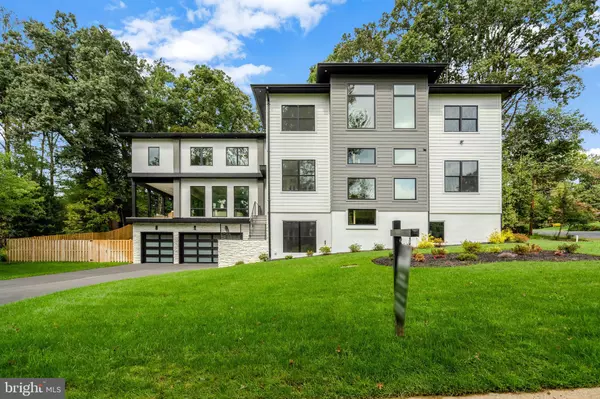 Mclean, VA 22101,7400 CHURCHILL RD