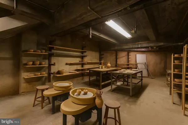 Philadelphia, PA 19123,144 W LAUREL ST #COMMERCIAL