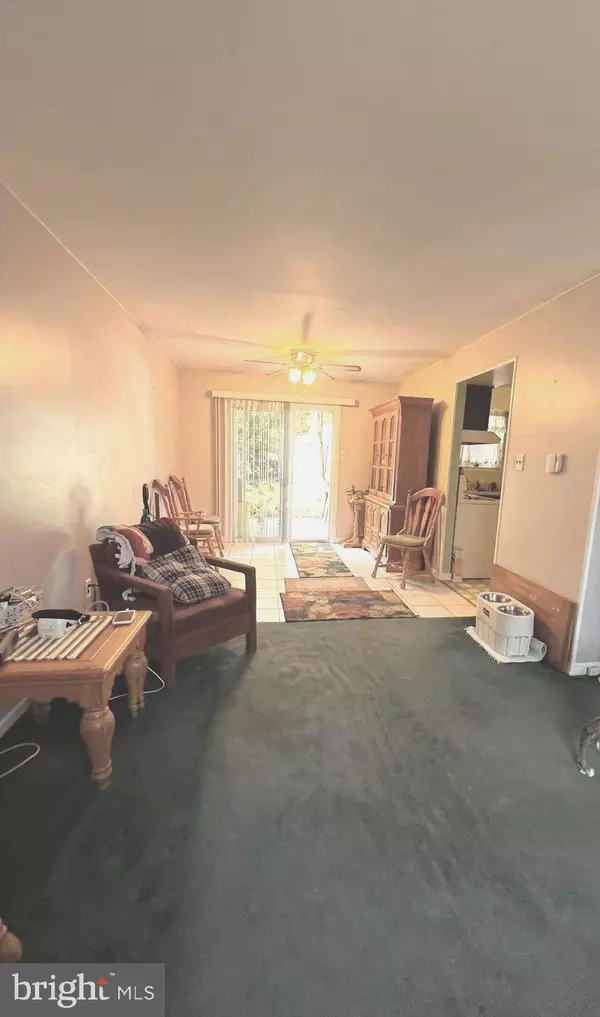 Sicklerville, NJ 08081,504 W LOCH LOMOND DR