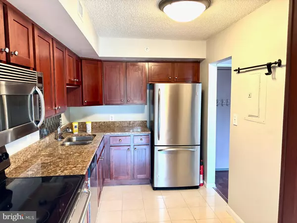 Falls Church, VA 22043,2230 GEORGE C MARSHALL DR #928