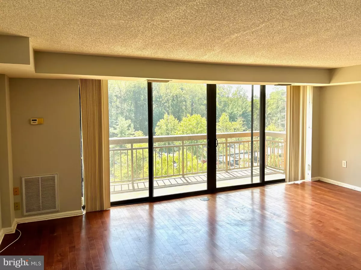 Falls Church, VA 22043,2230 GEORGE C MARSHALL DR #928