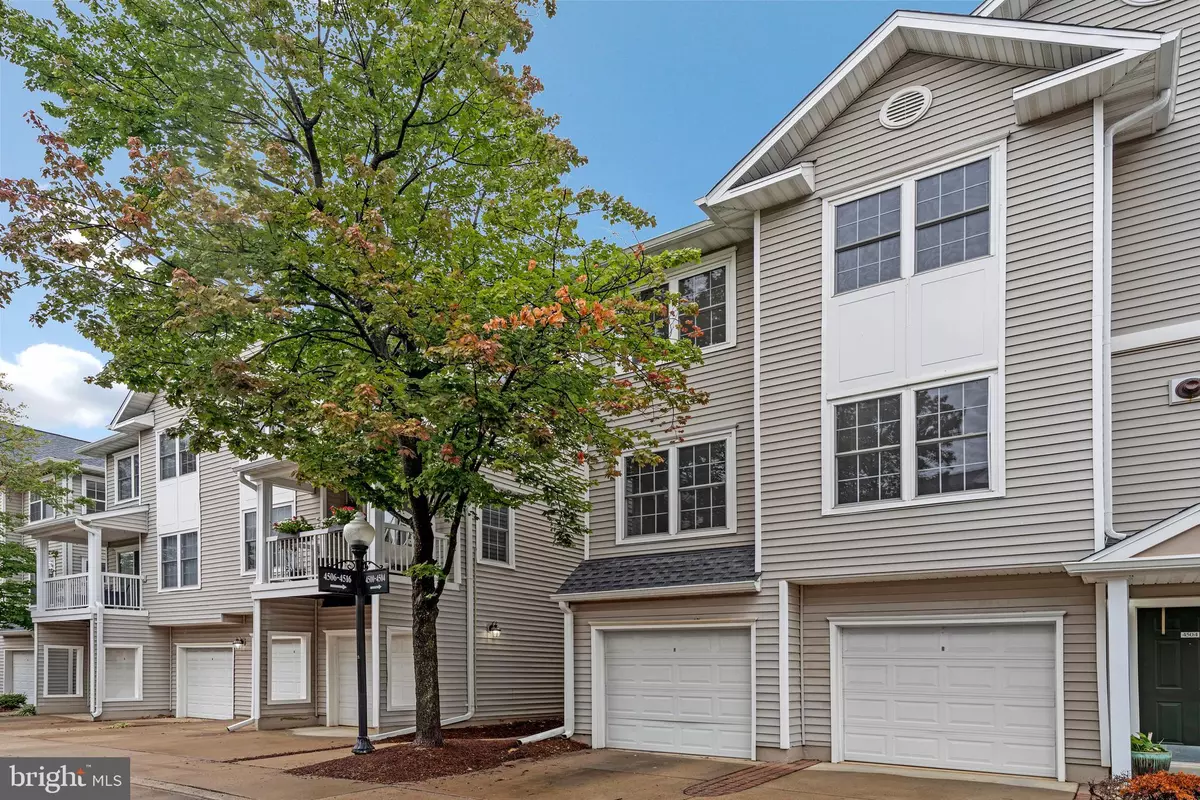 Fairfax, VA 22033,4506 SUPERIOR SQ #4506