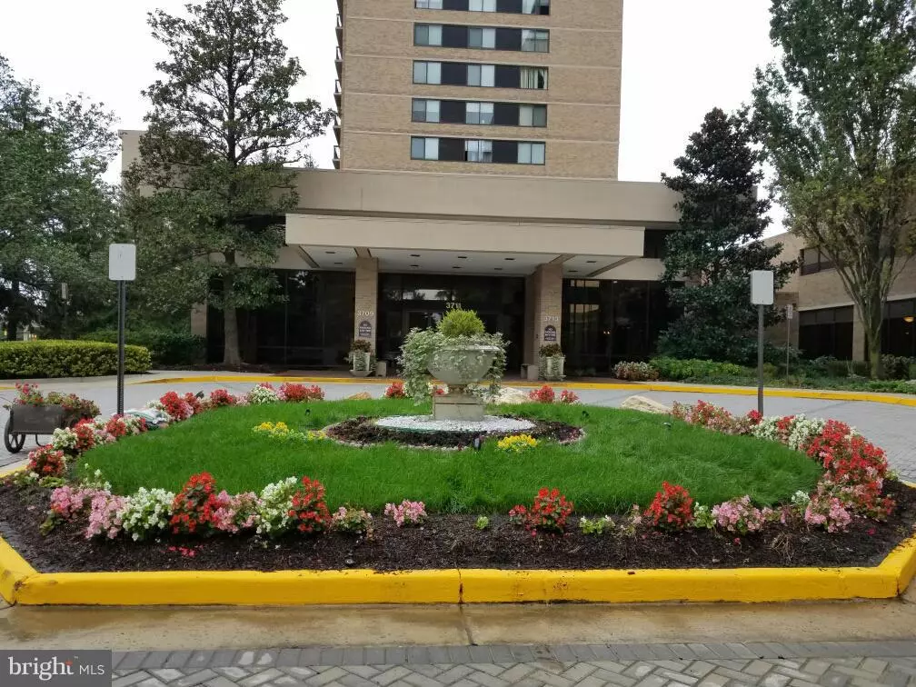 Falls Church, VA 22041,3709 GEORGE MASON DR #710