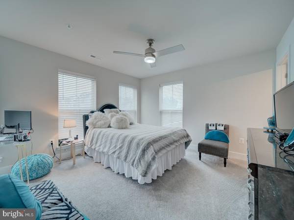 White Plains, MD 20695,11426 SAINT LUKE DR