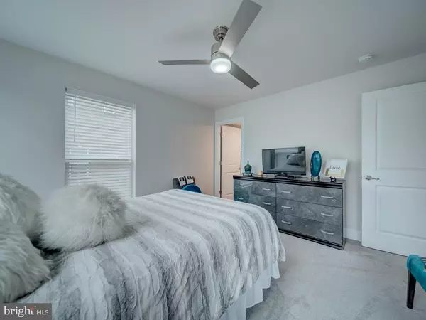 White Plains, MD 20695,11426 SAINT LUKE DR