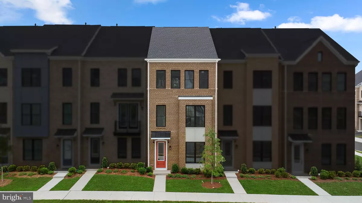 Ashburn, VA 20148,42106 PICASSO SQ