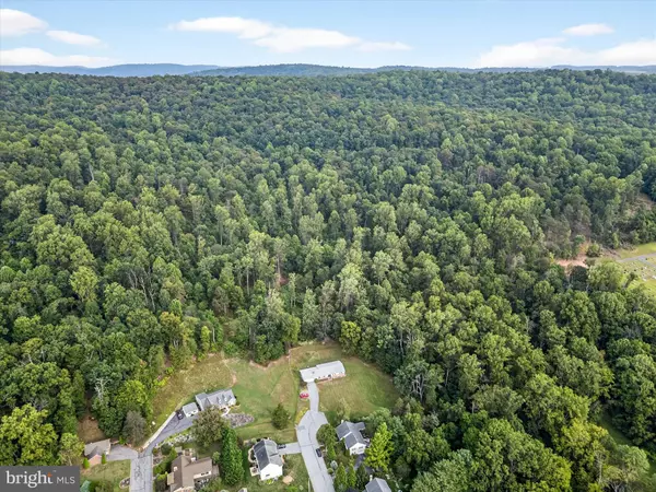 Adamstown, PA 19501,102 EVERGREEN RD