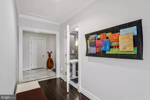 Mclean, VA 22101,6900 FLEETWOOD RD #708