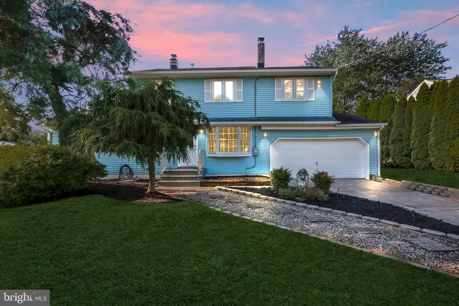 4 ELM DR, Neptune, NJ 07753