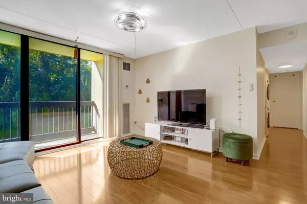 Alexandria, VA 22304,6300 STEVENSON AVE #311