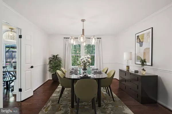 Fairfax, VA 22032,5538 SHOOTERS HILL LN