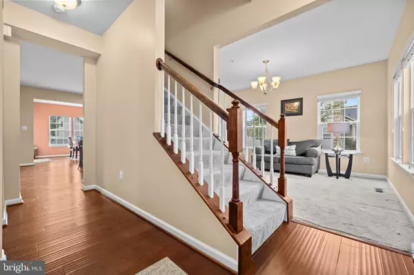 Waldorf, MD 20603,10579 LONG LEAF LN