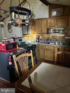 Pequea, PA 17565,50 -52 TROLLEY RD