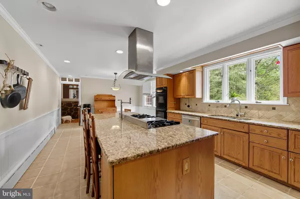 Elverson, PA 19520,156 GROVE RD