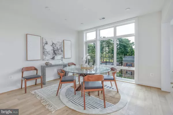 Washington, DC 20015,4347 HARRISON ST NW #7