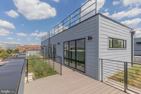 4347 HARRISON ST NW #7, Washington, DC 20015