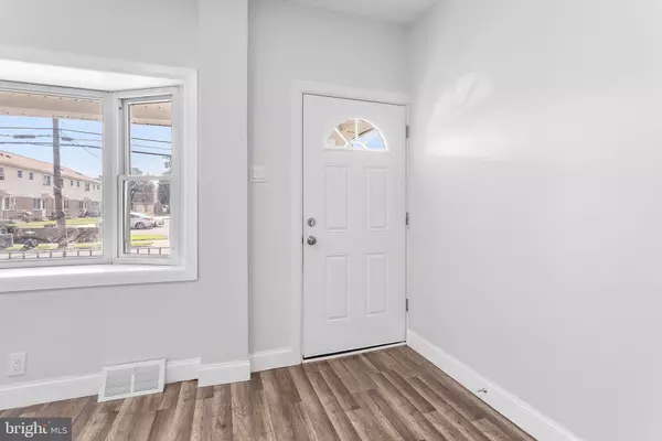 Florence, NJ 08518,623 W 3RD ST W