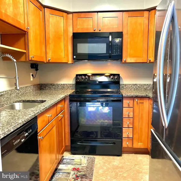 Columbia, MD 21046,7573 WEATHER WORN WAY #D