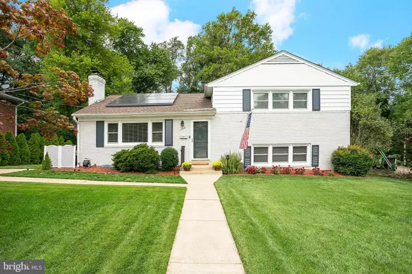 1912 SWAN TER, Alexandria, VA 22307