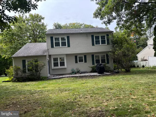 Bensalem, PA 19020,5817 CRICKET LN