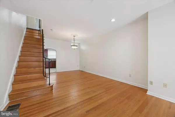 Philadelphia, PA 19148,2324 S ALDER ST
