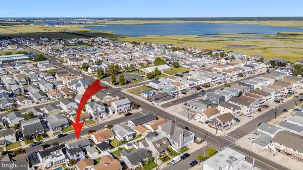 Wildwood, NJ 08260,107 E HOLLYWOOD AVE