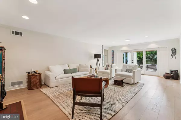 Chevy Chase, MD 20815,8604 JONES MILL RD