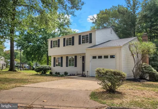 Burke, VA 22015,5713 OAK GREEN