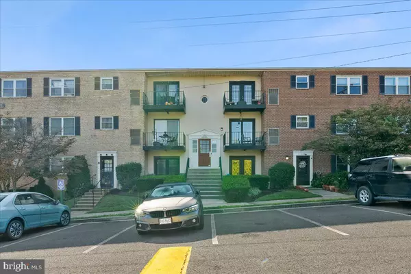 436 N ARMISTEAD ST #104, Alexandria, VA 22312