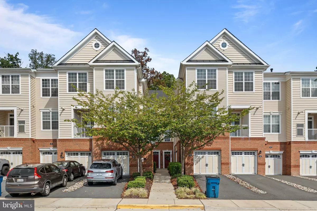 Ashburn, VA 20148,23225 MILLTOWN KNOLL SQ #108