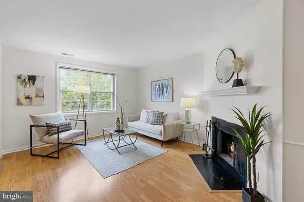 Arlington, VA 22206,2715 S WALTER REED DR #B